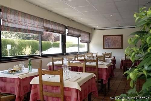 Kyriad Rennes Nord Hotel Ресторан фото